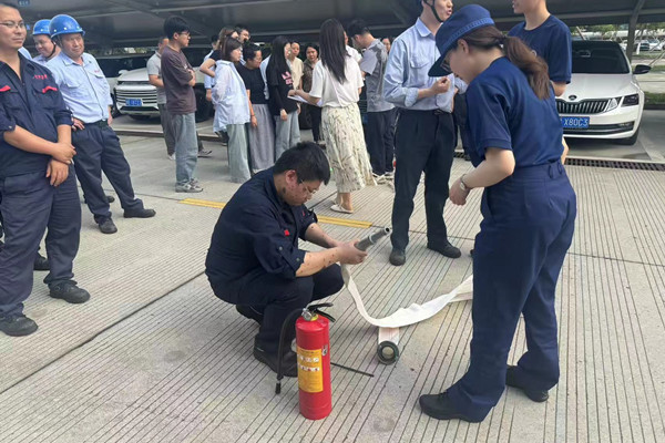 筑牢安全防線！奇億金屬開展全員安全消防實(shí)戰(zhàn)培訓(xùn) 圖3